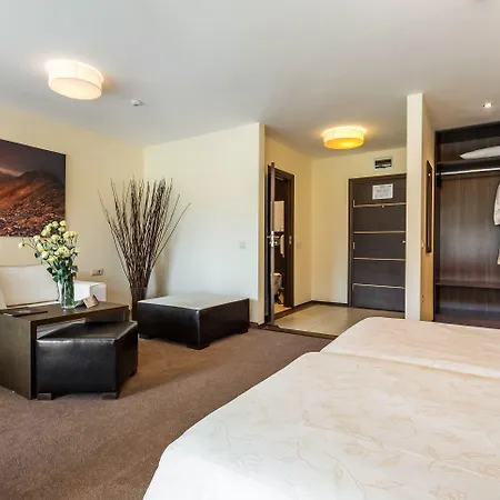 佩伦洛奇酒店 4*