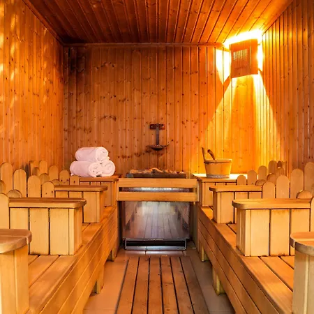 佩伦洛奇酒店 4*