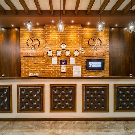 מלון Perun בנסקו